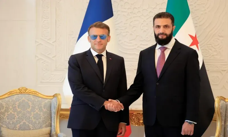 macron-charee