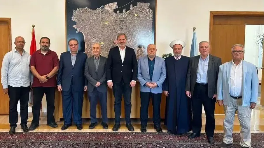 زيدان متوسطاً الوفد